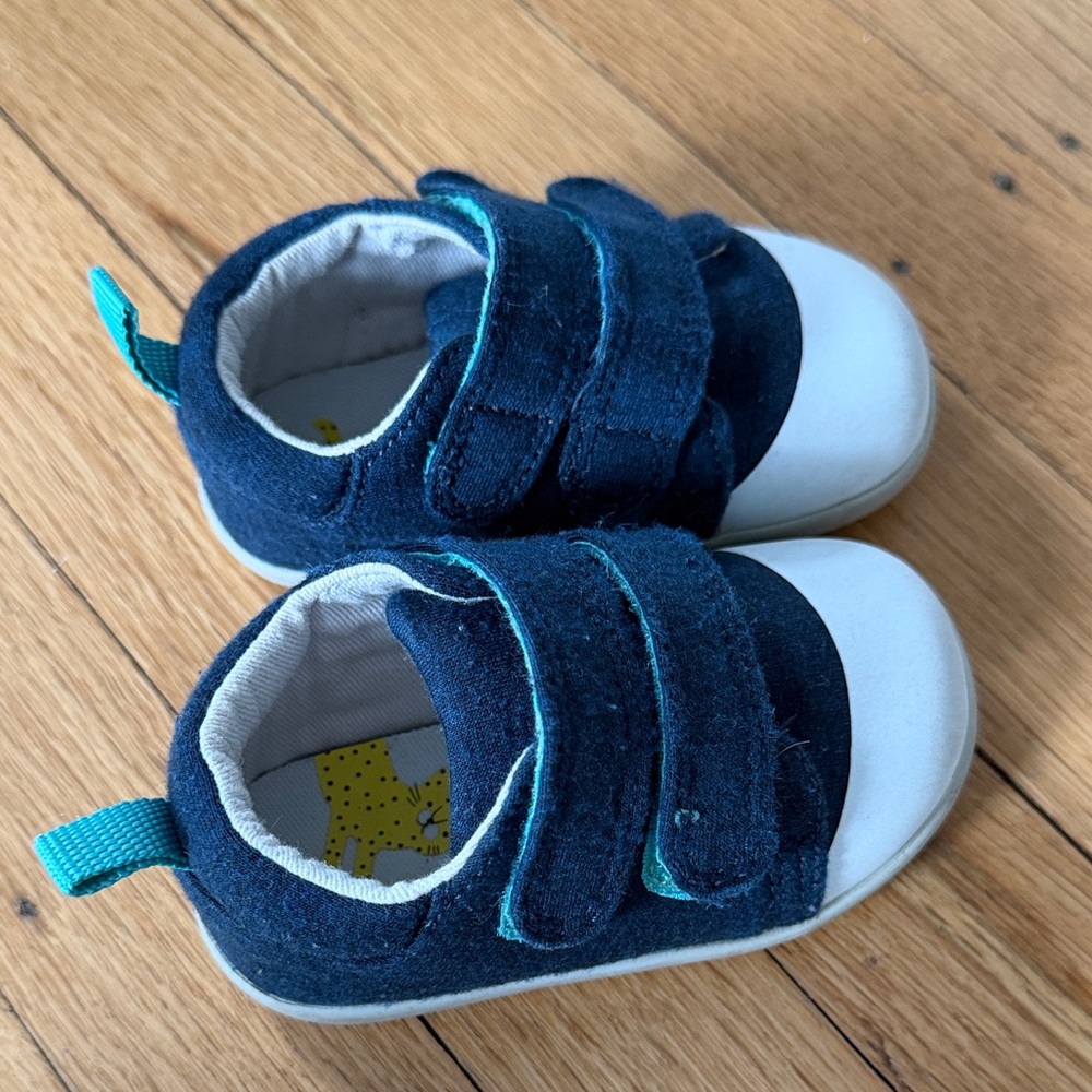 Ten Little First Walker shoes Size 4.5